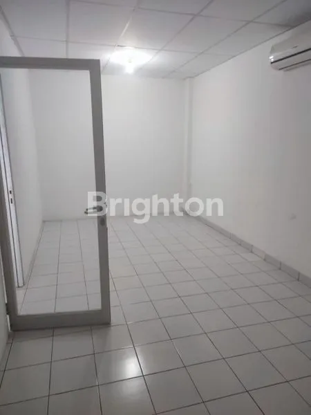 image RUKO 4LT ADA LIFT DI KELAPA GADING (2)