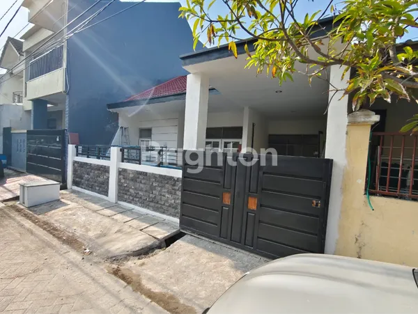 image RUMAH RUNGKUT SIAP HUNI FULL RENOV DEKAT UPN DAN MERR (1)