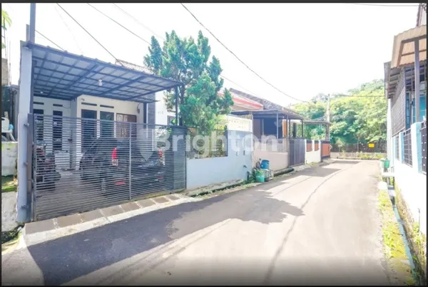 image DI JUAL RUMAH CANTIK DI CIMANGGIS DEPOK (1)