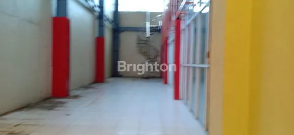 image RUKO BESAR SIAP PAKAI LOKASI STRATEGIS PINGGIR JALAN RAYA DEKAT GEDUNG  JEC YOGYAKARTA (6)