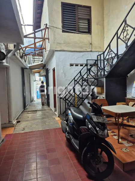 image RUMAH DIJUAL LOKASI SUPER STRATEGIS - AKSES SANGAT DEKAT KE KAMPUNG MELAYU (3)