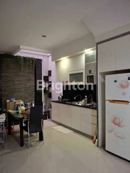 image RUMAH BAGUS SIAP HUNI SUKOLILO DIAN REGENCY DEKAT ITS DAN PAKUWON CITY MALL (4)