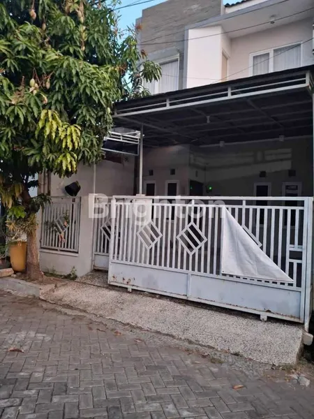 image RUMAH BAGUS SIAP HUNI SUKOLILO DIAN REGENCY DEKAT ITS DAN PAKUWON CITY MALL (1)