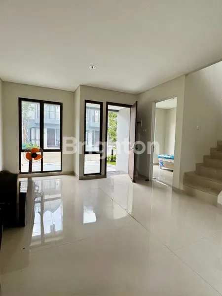 image SEWA RUMAH BARU 2 LT PARAMOUNT PETALS TANGERANG (4)