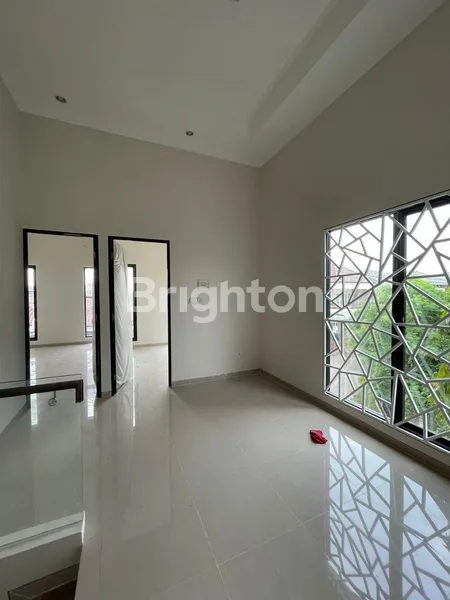 image RUMAH BARU MINIMALIS MULYOSARI SURABAYA TIMUR, ROW JALAN LEBAR, DEKAT PAKUWON CITY MALL (3)
