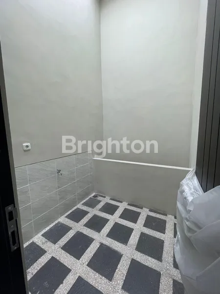 image RUMAH BARU MINIMALIS MULYOSARI SURABAYA TIMUR, ROW JALAN LEBAR, DEKAT PAKUWON CITY MALL (7)