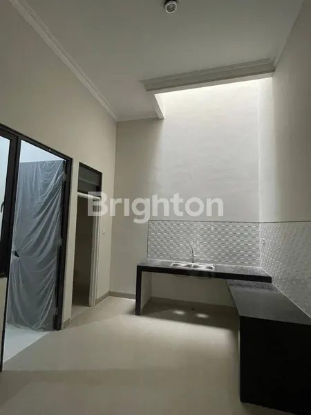 image RUMAH BARU GRESS MINIMALIS MULYOSARI PRIMA UTARA SURABAYA TIMUR, ROW JALAN LEBAR, DEKAT PAKUWON CITY MALL, ROW JALAN BESAR (5)
