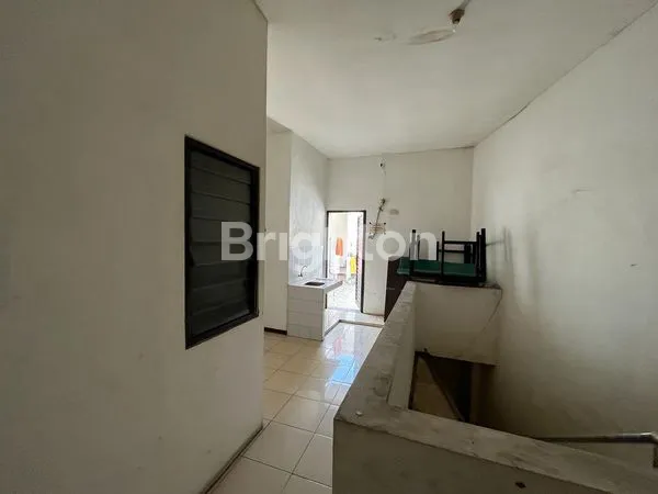image RUMAH KOS STRATEGIS PINGGIR JALAN DI JL TIRTO UTOMO, LANDUNGSARI,  KEC. DAU, KABUPATEN MALANG\N (7)