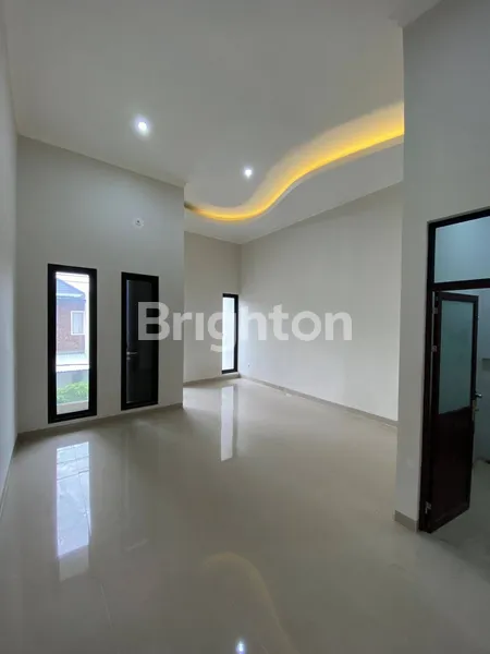 image RUMAH BARU MINIMALIS MULYOSARI PRIMA, SURABAYA TIMUR, ROW JALAN LEBAR, DEKAT PAKUWON CITY MALL (8)