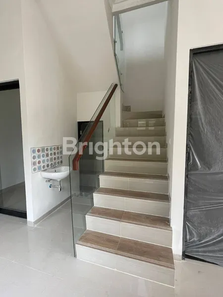image RUMAH BARU MINIMALIS MULYOSARI SURABAYA TIMUR, ROW JALAN LEBAR, DEKAT PAKUWON CITY MALL (7)
