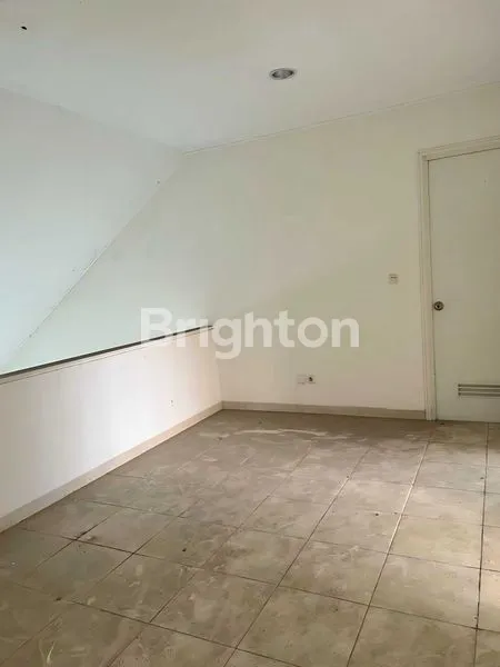 image SUVARNA SUTERA ALAM LUAS 200 M² HANYA 2M NEGO (4)