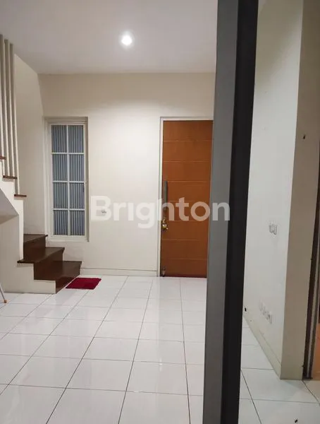 image RUMAH CANTIK 2 KT DI CLUSTER ELBURG (3)