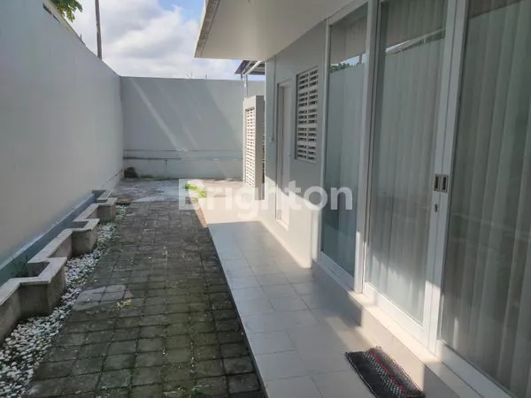 image RUMAH 2 LANTAI SIAP HUNI ONE GATE DI DEKAT MALL BALI GALLERIA KUTA (3)