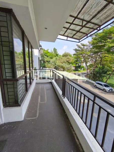 image HUNIAN EKSKLUSIF SHM, VIEW DANAU & ROOFTOP (3)