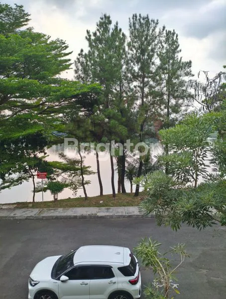 image HUNIAN EKSKLUSIF SHM, VIEW DANAU & ROOFTOP (4)