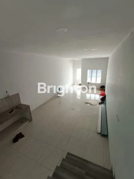 image RUMAH BARU 3 LANTAI TOMANG  (4)