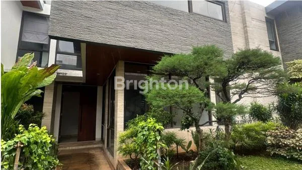 image RUMAH  MEWAH 2 LANTAI ASRI , BEBAS BANJIR HARGA DI BAWAH PASARAN DI JAKARTA SELATAN (1)