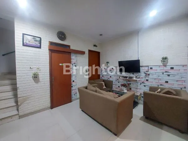 image RUMAH INSTAGRAMMABLE BENTUK TANAH GENTONG DI CHERRY FIELD, BUAH BATU (2)