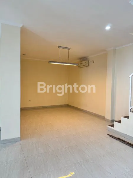 image DI JUAL RUMAH SIAP HUNI DI SERPONG (8)