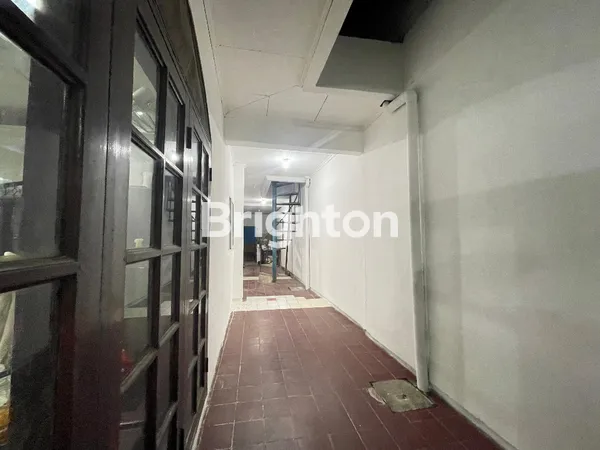 image RUMAH 1.5 LANTAI DEKAT RS SUMBER WARAS TOMANG GROGOL JAKARTA BARAT  (3)