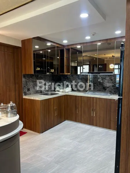 image CONDOMINIUM MANHATTAN VIEW KOLAM RENANG 140M² (2)