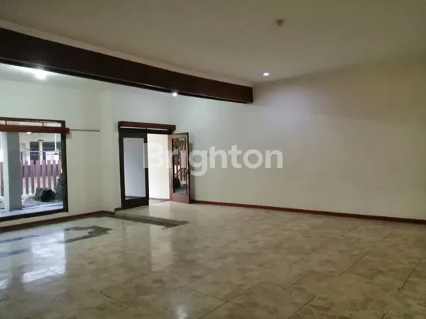 image RUMAH 2 LANTAI DI JEMUR ANDAYANI, SIAP HUNI & KPR (1)