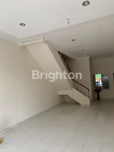 image RUKO PARAMOUNT CENTER (3)