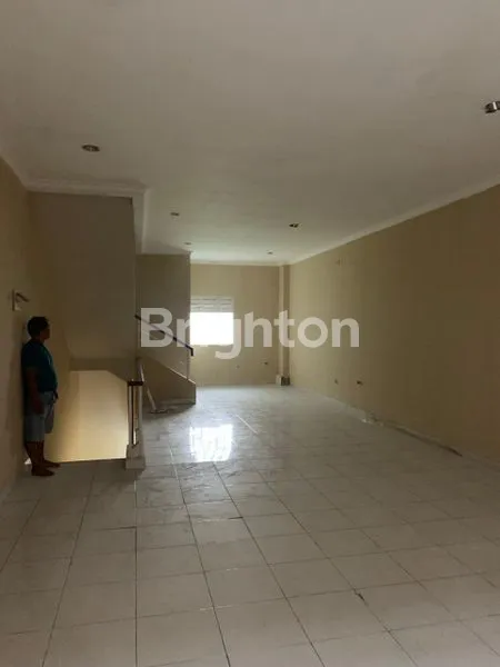 image RUKO PARAMOUNT CENTER (4)