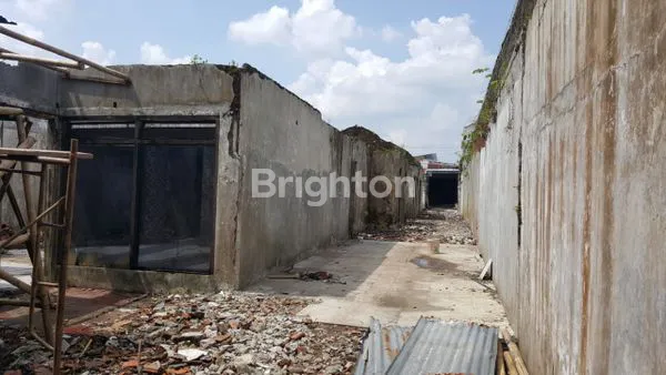 image TOKO DAN GUDANG BESAR 1370 M2 AKSES TOL SOLO (5)