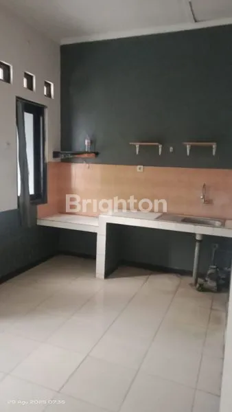 image RUMAH ASRI DAN NYAMAN SIAP HUNI DI CANDI PENATARAN UTARA SEMARANG (8)