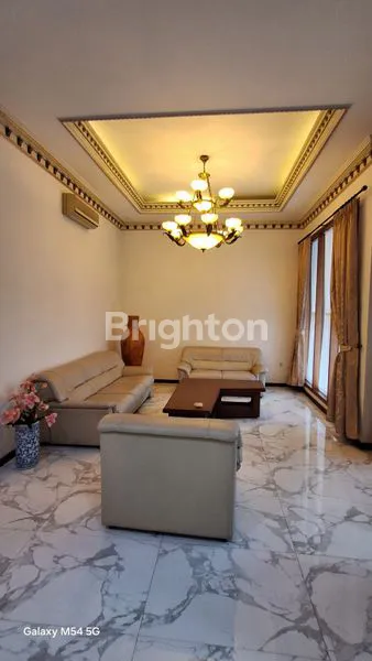 image RUMAH MEWAH FULL FURNISH TENGAH KOTA SOLO - LAWEYAN (2)