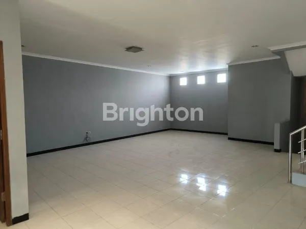 image RUKO 3 LANTAI STRATEGIS SIAP USAHA DIPUSAT KOTA TASIKMALAYA (3)