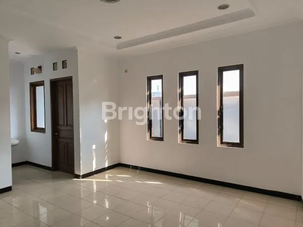 image RUKO 3 LANTAI STRATEGIS SIAP USAHA DIPUSAT KOTA TASIKMALAYA (4)