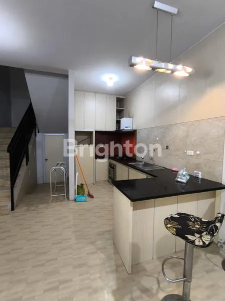 image RUMAH FULL FURNISHED CLUSTER TENGAH KOTA (3)