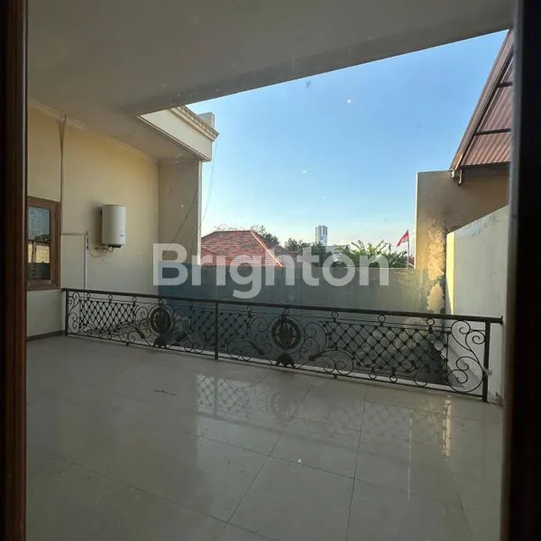 image RUMAH 2 LANTAI HADAP SELATAN LT 400M² LB 700M² (7)