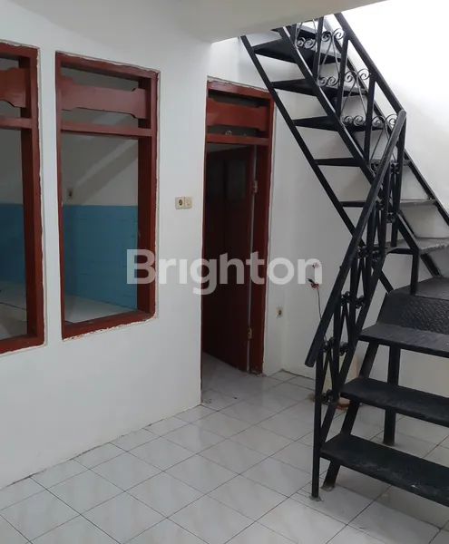 image RUMAH 2 LANTAI NYAMAN DI DARMO INDAH, SURABAYA BARAT (3)