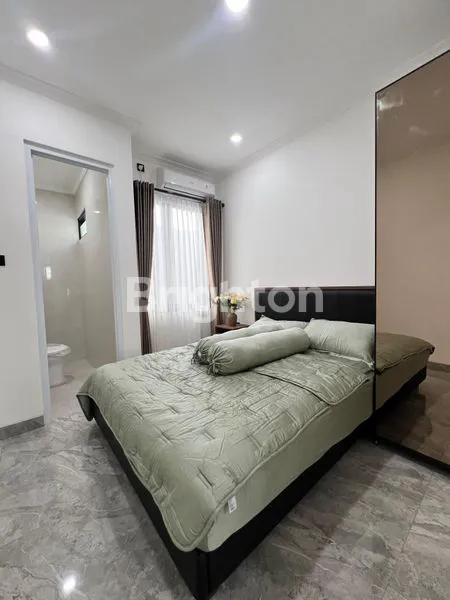 image RUMAH MEWAH 2 LANTAI KAWASAN ELITE KEMAG PRATAMA BEKASI  (6)