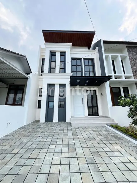 image RUMAH MEWAH 2 LANTAI KAWASAN ELITE KEMAG PRATAMA BEKASI  (2)