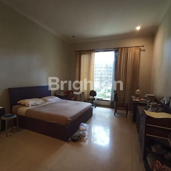 image RUMAH MEWAH LT 600M² DI ARAYA MALANG (6)