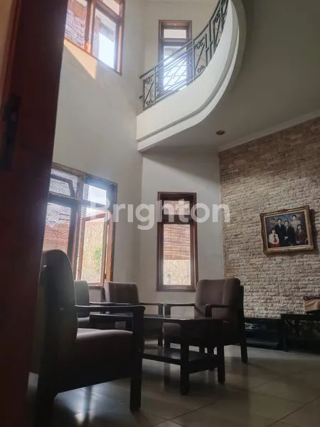 image RUMAH KLASIK DI DEKAT JALAN IJEN (6)