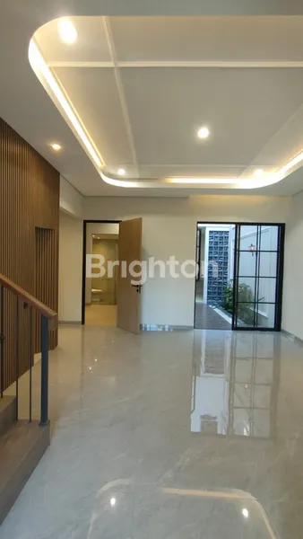 image DIJUAL RUMAH BARU 2 LANTAI MEWAH DI MANYAR HARGA 2.4M 4 KAMAR TIDUR - LOKASO FAVORIT TENGAH KOTA! (4)