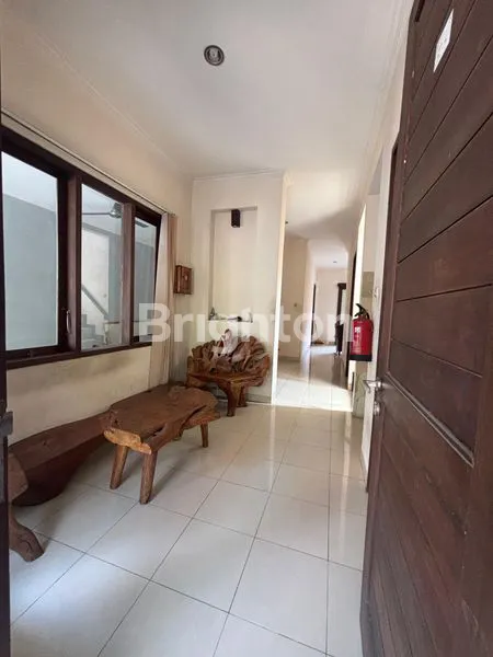 image RUMAH 2 LANTAI MODERN DI KOTA DENPASAR  (7)