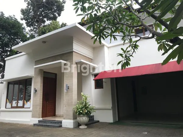 image RUMAH MEWAH 4KT KOLAM RENANG ANTASARI (1)