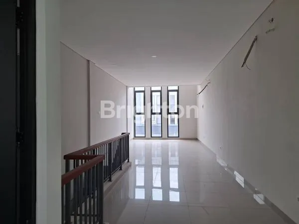 image RUKO BARU 2 LANTAI DI MADISON SQUARE CIBUBUR (2)