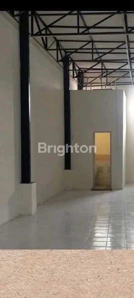 image RUMAH TANPA SEKAT DI JALAN INDRAGIRI SURABAYA (5)