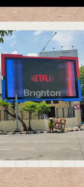 RUMAH TANPA SEKAT DI JALAN INDRAGIRI SURABAYA