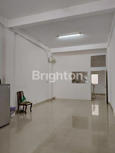 image RUKO MURAH GANDENG DI MERUYA. BANGUNAN 3 LANTAI. TURUN HARGA 7,5M -> 6M -> 5.450M MASIH NEGO (8)