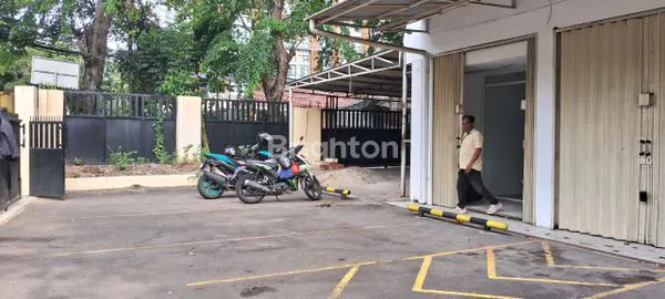 image RUMAH SIAP USAHA, LOKASI PREMIUM TANAH ABANG (2)