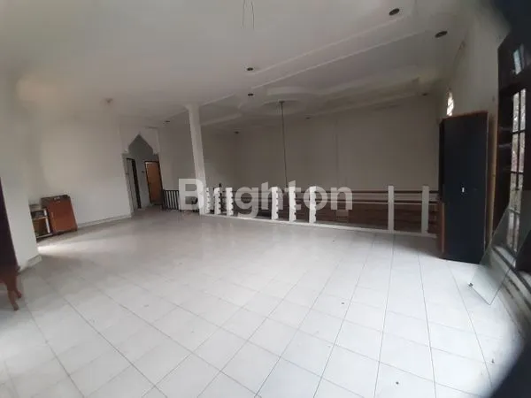 image RUMAH MEWAH 1200M² DEKAT MALL PEKANBARU (6)