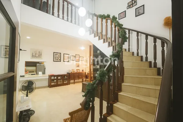 image RUMAH 2 LANTAI STRATEGIS DI LARANGAN INDAH, TANGERANG – LINGKUNGAN TENANG & HARGA NEGO (2)